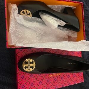 NEW Tory Burch Chelsea pump